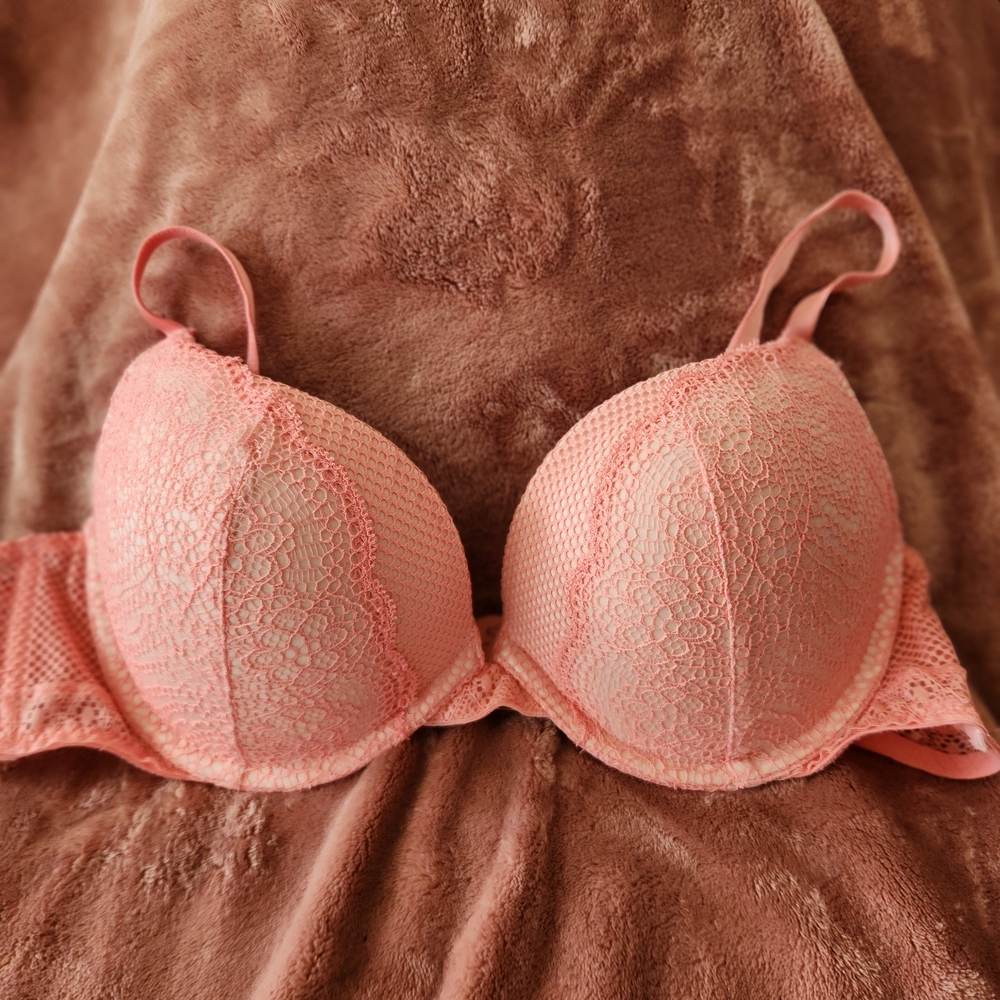 Victoria's Secret Coral Lace Bra